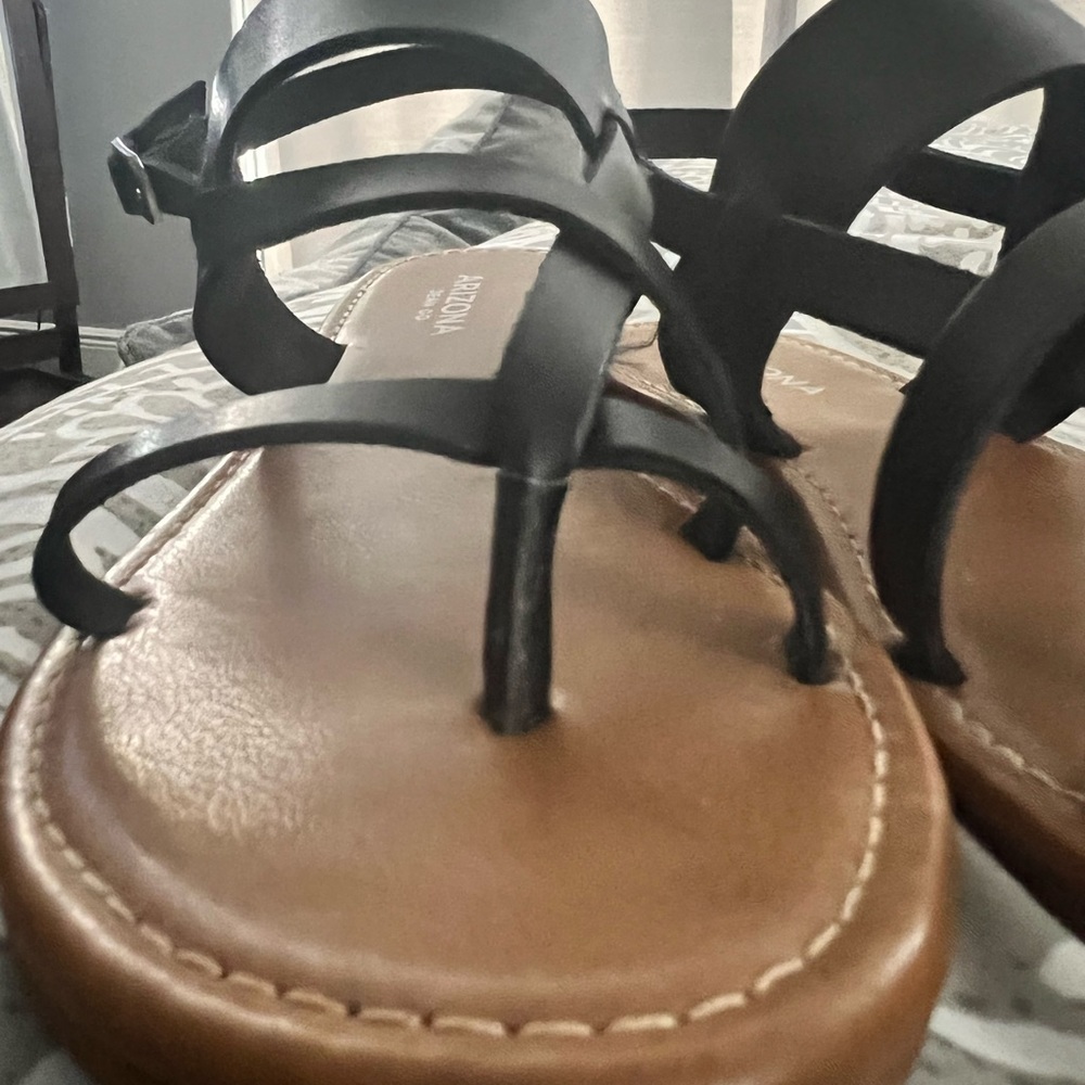Black sandals from Arizona Jean Co.